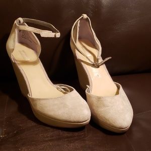 Maryjane wedges